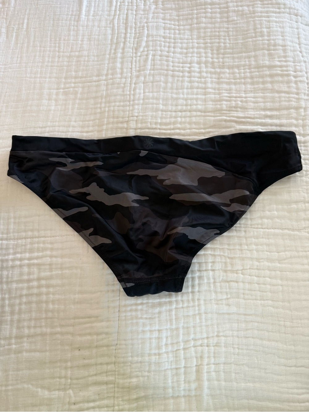 Athleta Freestyle Camo Full Swim Bottom Size XL - Picture 2 of 4